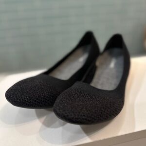 Allbirds Women’s Charcoal Black Breezers Flats, like new